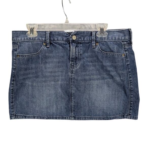 Old Navy Mini Skirt Womens 10 Short Low Rise Y2K Medium Blue Denim Preppy Grunge - Picture 1 of 10